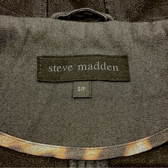 ✨🖤 Flawed and Fabulous: Leopard Trim Jacket Med. (Flawed Zipper) 🖤✨ - Picture 3 of 8